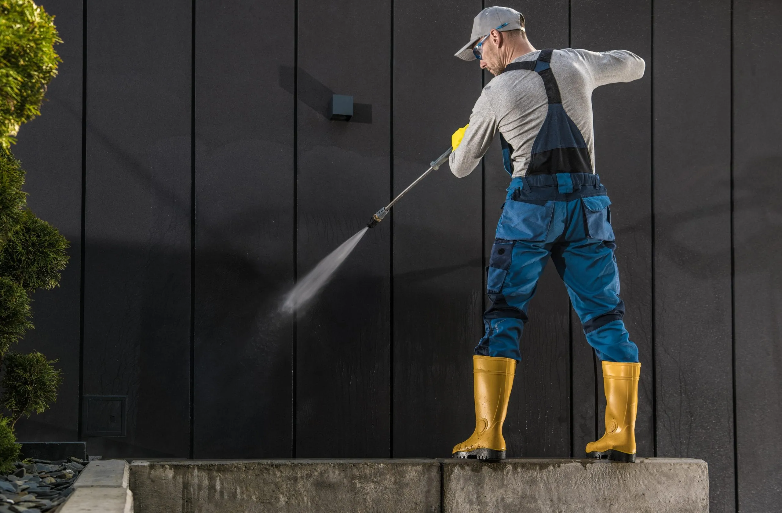 A Homeowner's Guide to Hiring Reliable Power Washing Companies