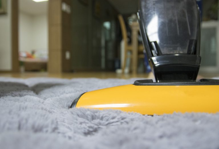 5 Big Benefits of Hiring Professional House Cleaning Services